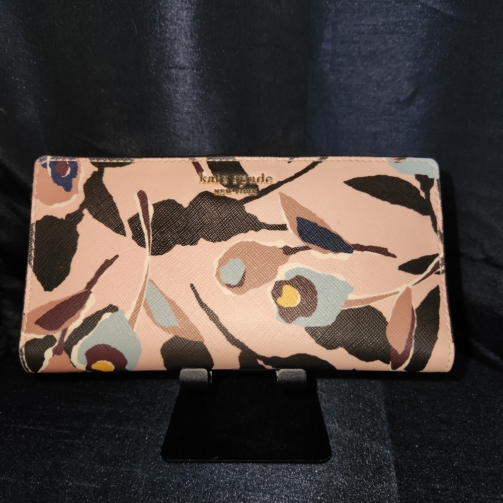 Kate Spade paper rose pattern billfold wallet like New condition